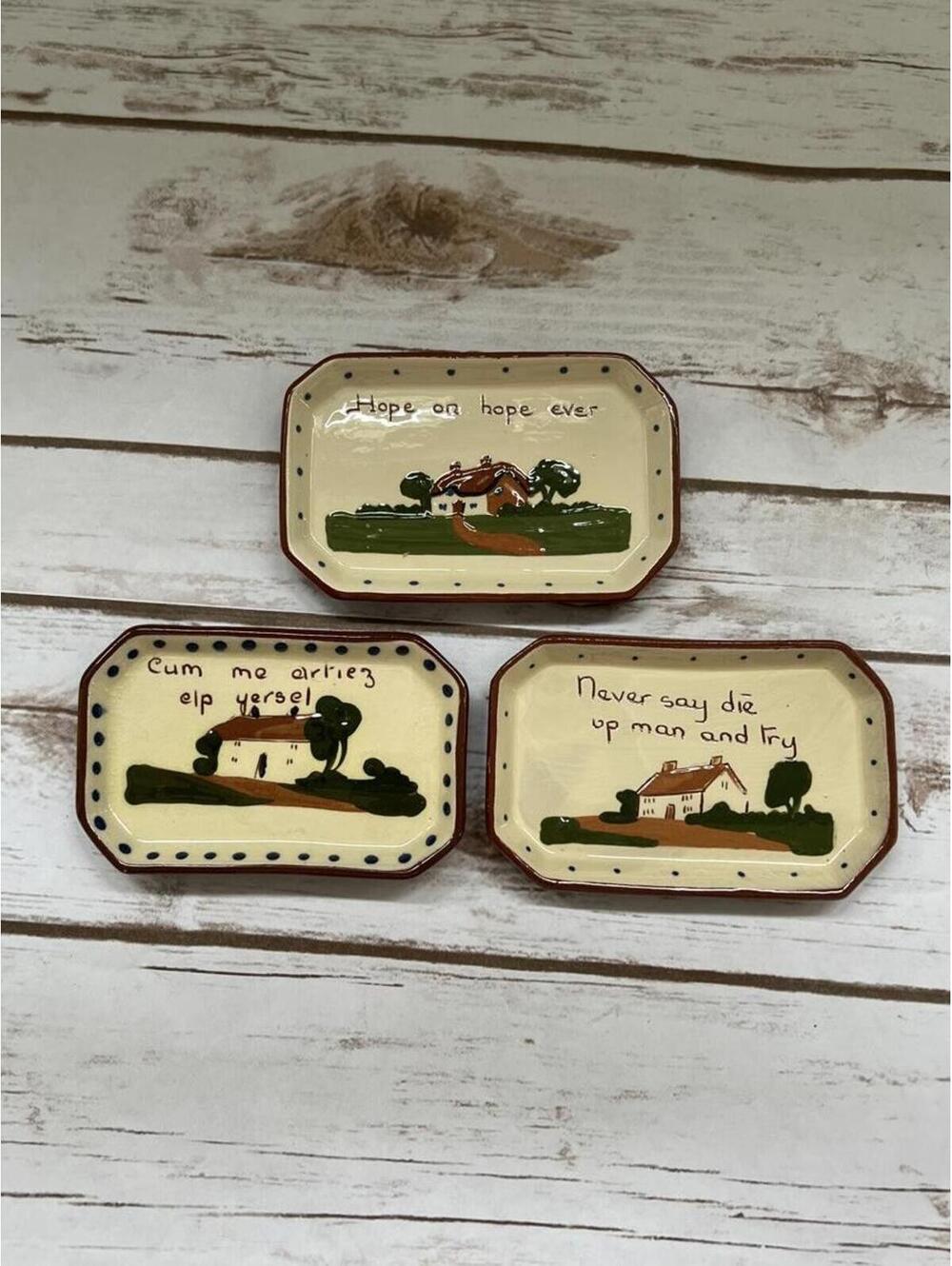 Vtg Mottoware Torquay Devon England (3) Small Hand-Painted‎ Ceramic Plates